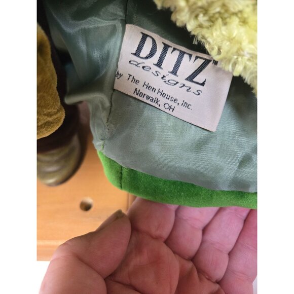 Vintage Santa Claus Ditz Designs Woodsy and Rustic Green Coat & Red Hat - Picture 6 of 16